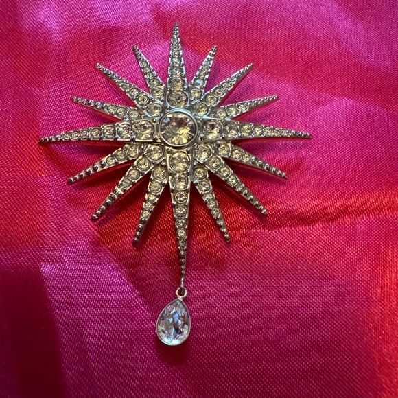 Swarovski Jewelry - Swarovski Starburst Pin
